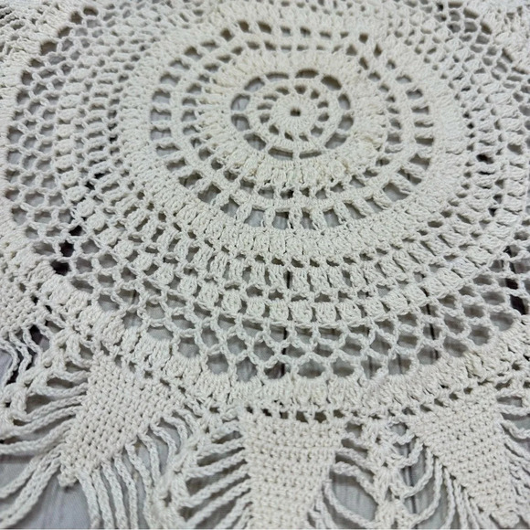 vintage hand crafted crochets round snowflake doily cottagecore - Picture 5 of 5